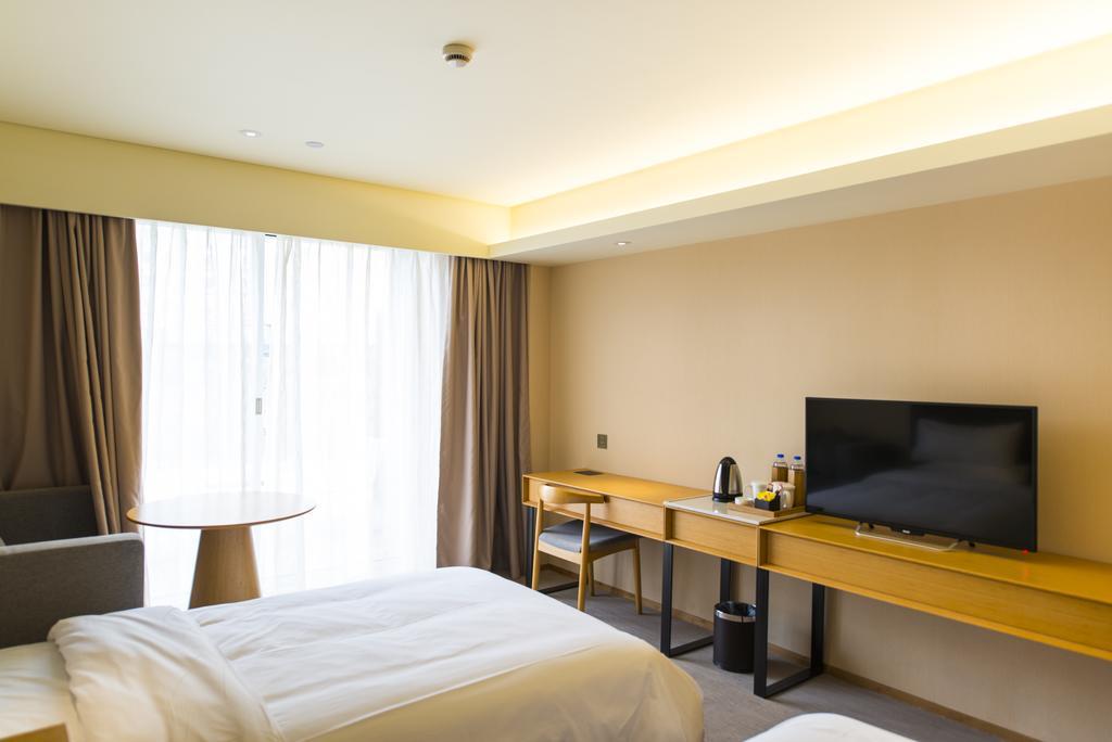 Ji Hotel Shanghai Hongqiao Wuzhong Road Exterior photo