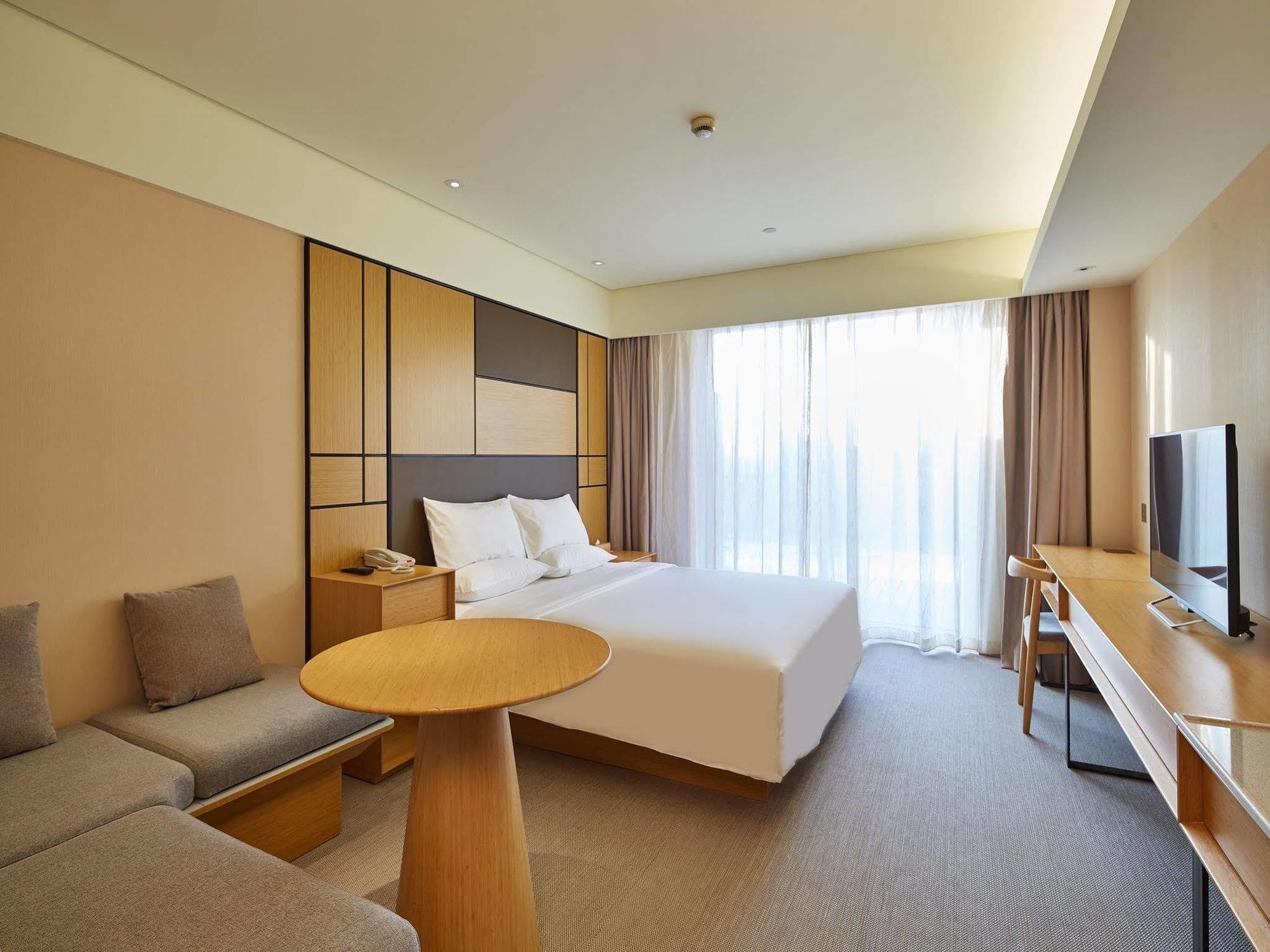 Ji Hotel Shanghai Hongqiao Wuzhong Road Exterior photo